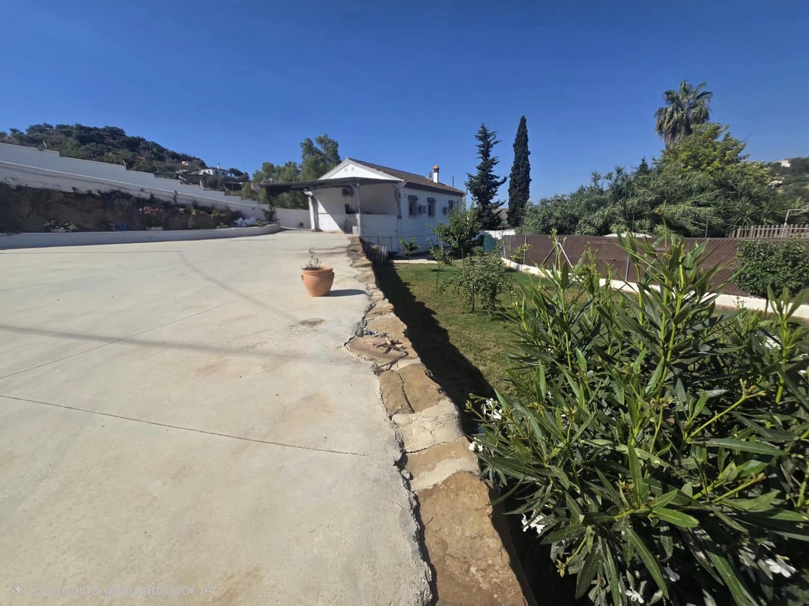 4 bedroom Villa for sale in Almogia with garage - € 450,000 (Ref: 9893801)