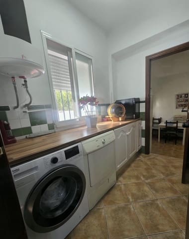 4 slaapkamer Villa te koop in Almogía met garage - € 450.000 (Ref: 9893801)