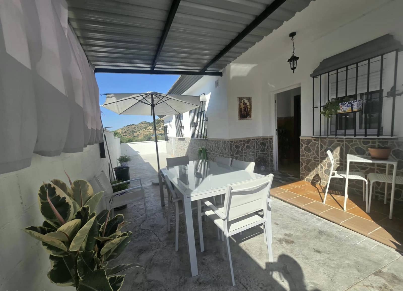 4 bedroom Villa for sale in Almogia with garage - € 450,000 (Ref: 9893801)