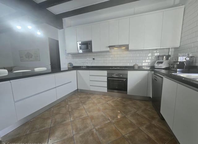 4 slaapkamer Villa te koop in Almogía met garage - € 450.000 (Ref: 9893801)