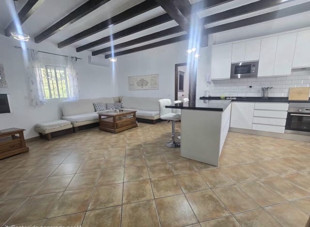 4 slaapkamer Villa te koop in Almogía met garage - € 450.000 (Ref: 9893801)