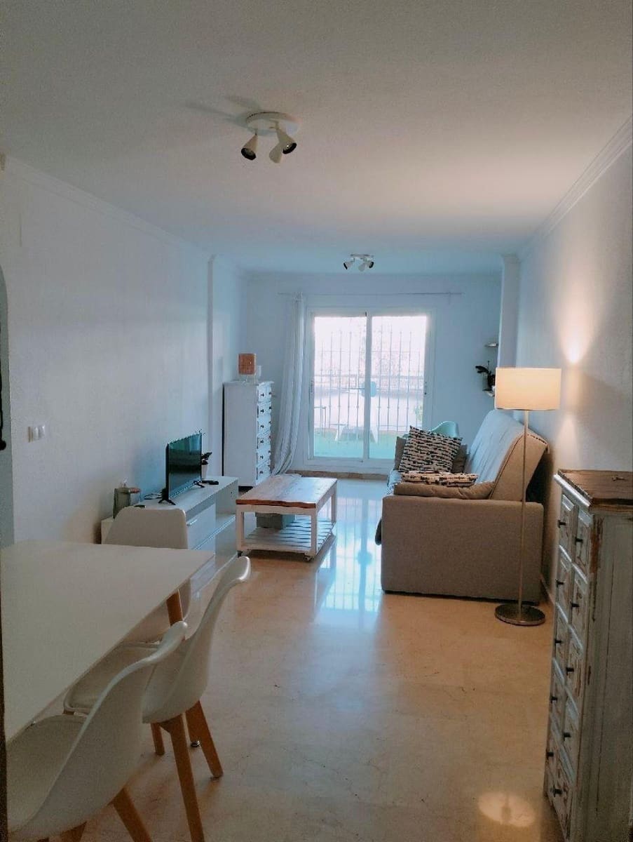 2 bedroom Flat for sale in Torrequebrada with pool - € 375,000 (Ref: 9896576)