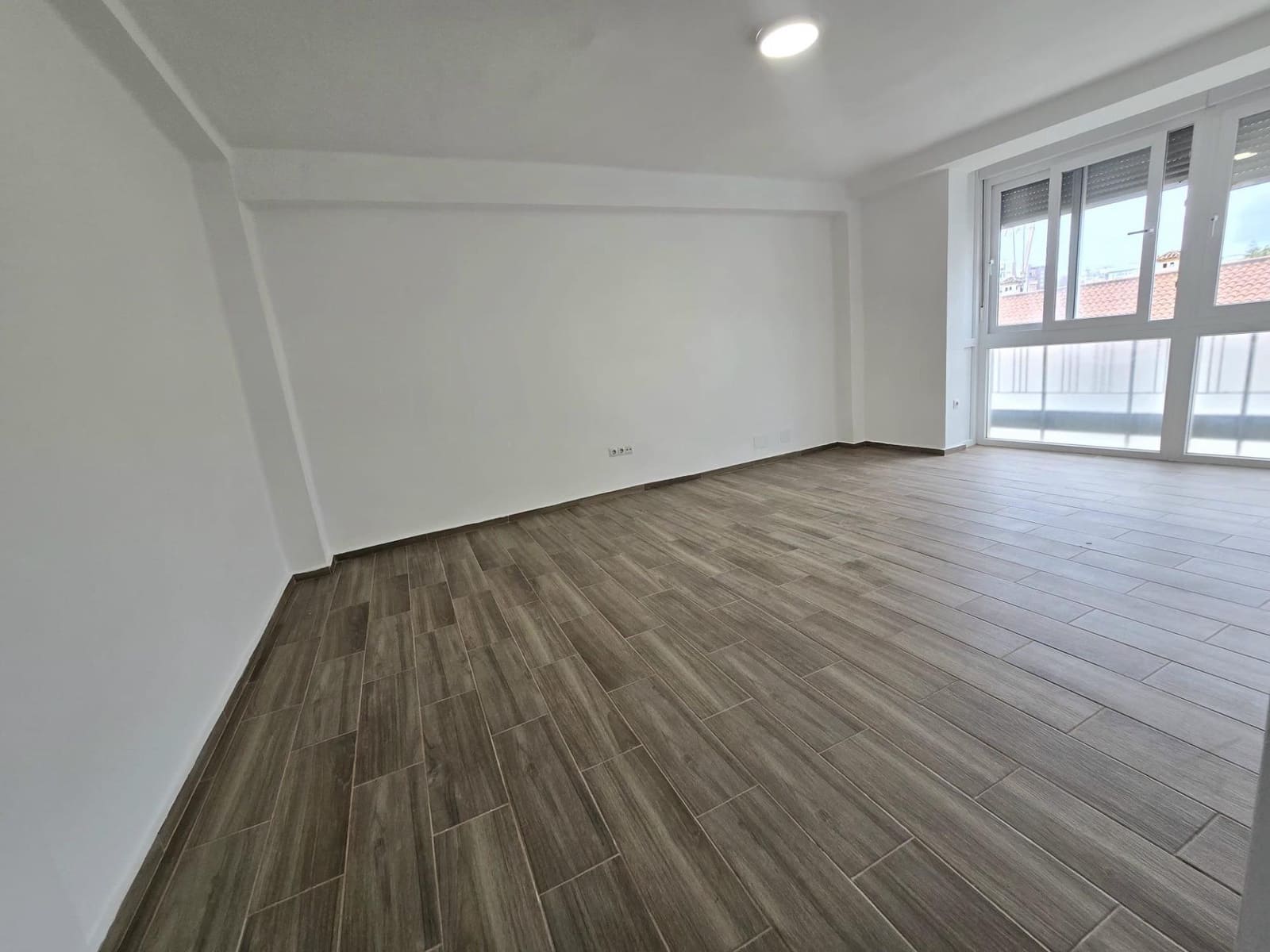 Piso de 3 habitaciones en Málaga ciudad en venta - 365.000 € (Ref: 9896577)