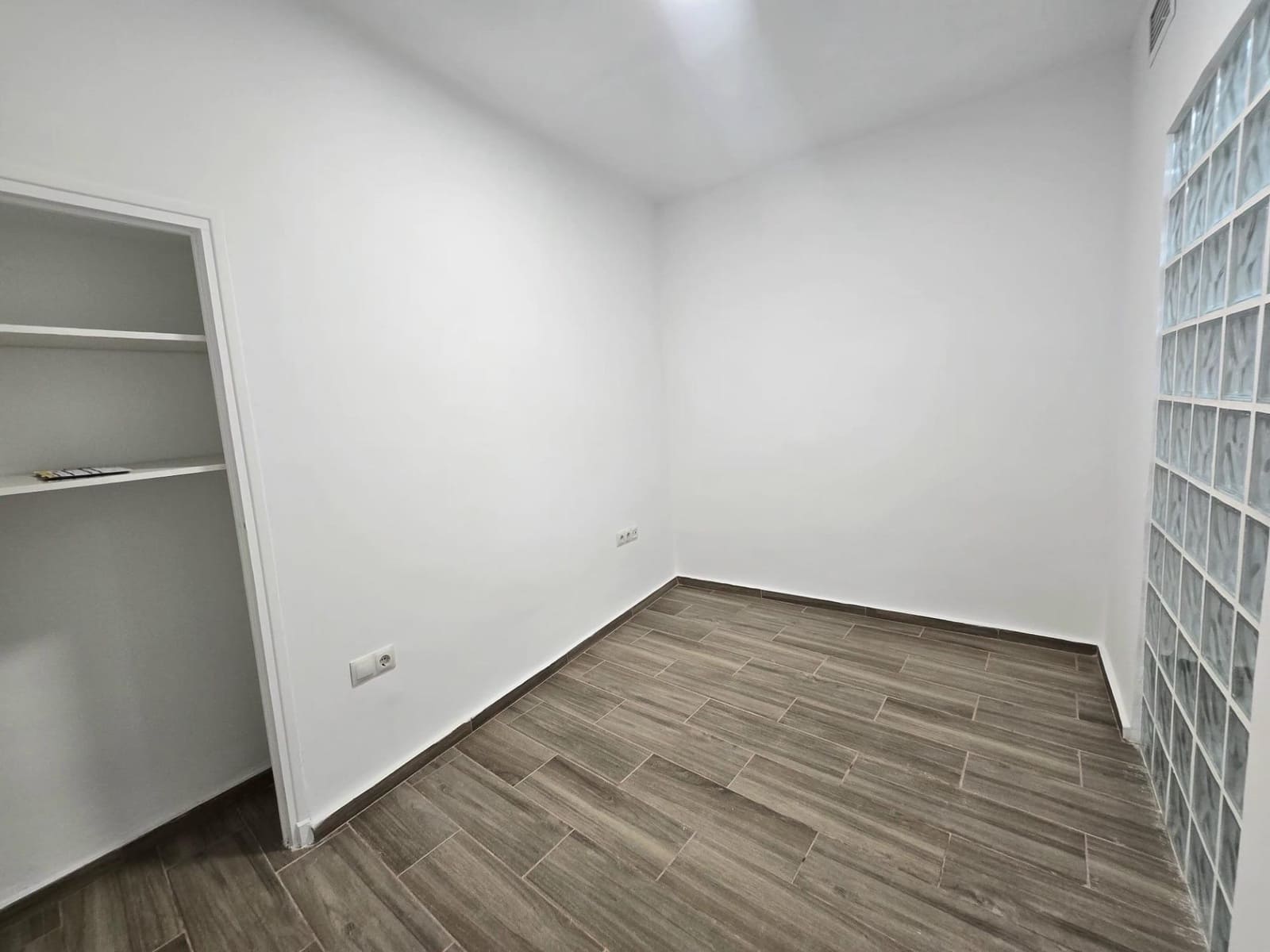 Piso de 3 habitaciones en Málaga ciudad en venta - 365.000 € (Ref: 9896577)