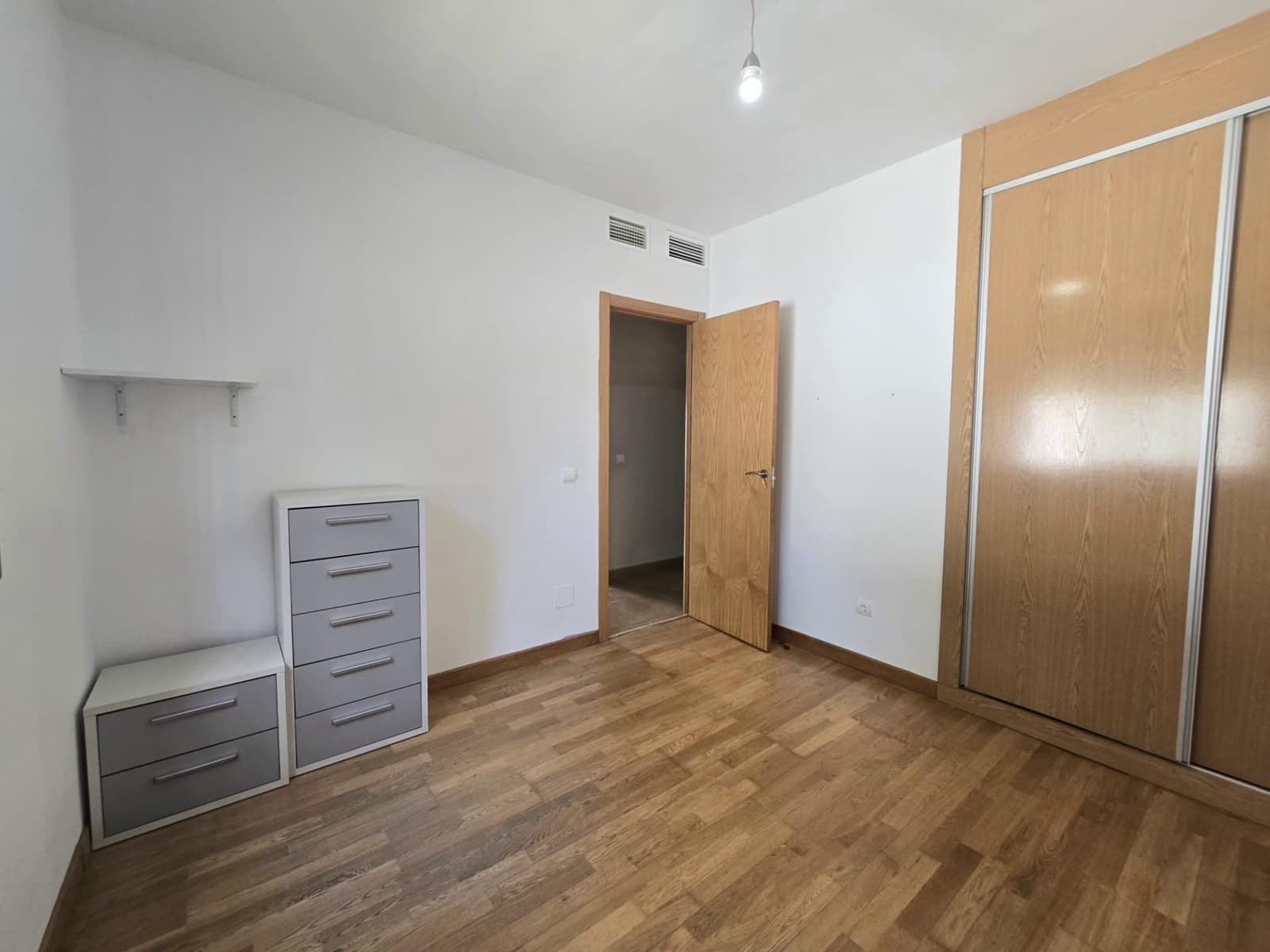 2 makuuhuone Asunto myytävänä paikassa La Cala Hills mukana uima-altaan 
autotalli - 299 000 € (Ref: 9903860)