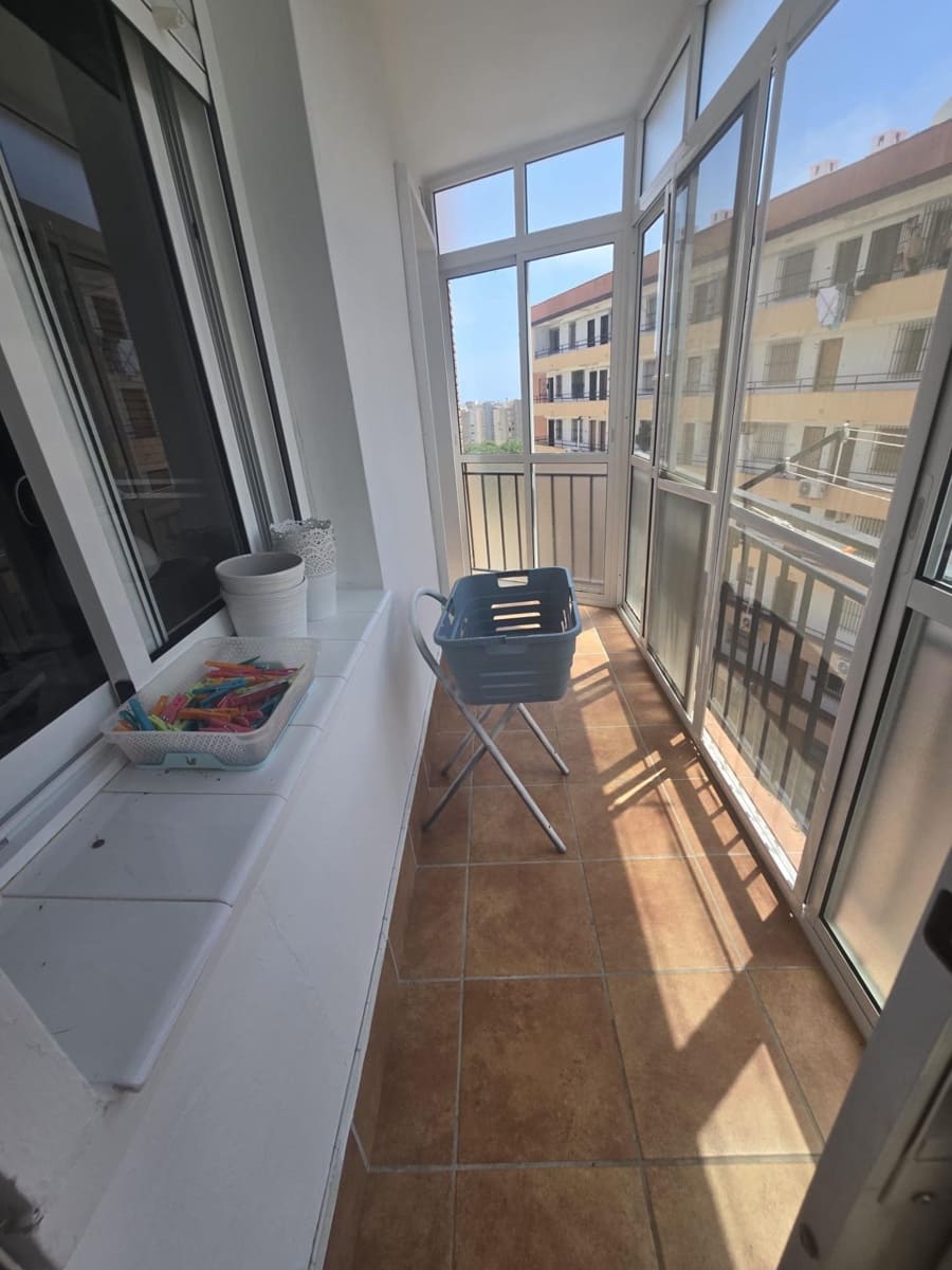 3 makuuhuone Asunto vuokrattavana paikassa Torremolinos mukana uima-altaan 
autotalli - 1 200 € (Ref: 9910985)