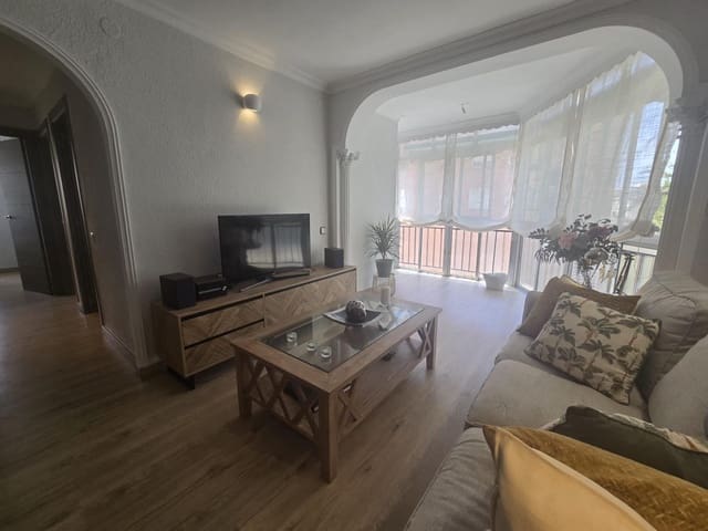 3 makuuhuone Asunto vuokrattavana paikassa Torremolinos mukana uima-altaan 
autotalli - 1 200 € (Ref: 9910985)