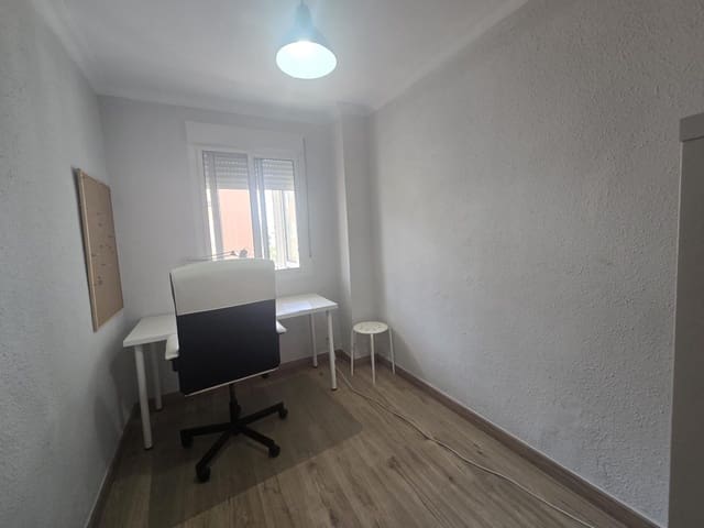 3 makuuhuone Asunto vuokrattavana paikassa Torremolinos mukana uima-altaan 
autotalli - 1 200 € (Ref: 9910985)