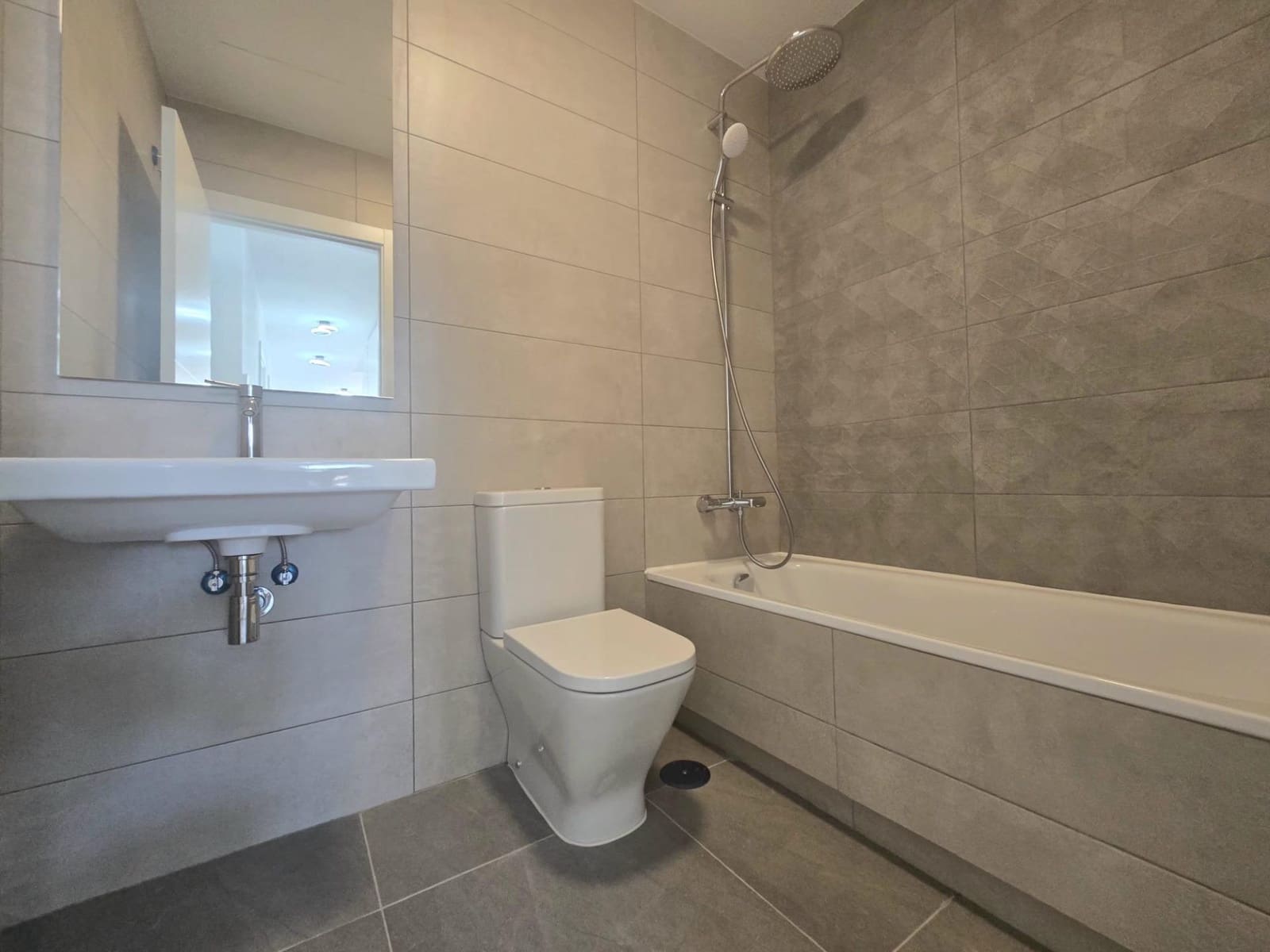 3 sypialnia Willa na sprzedaż w Riviera del Sol z basenem garażem - 629 000 € (Ref: 9910986)