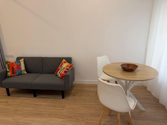 Studio zu vermieten in Torremolinos - 800 € (Ref: 9910987)