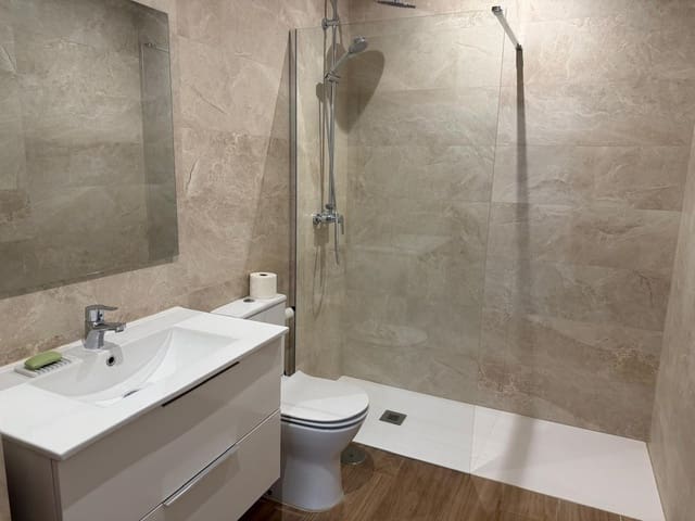 Studio zu vermieten in Torremolinos - 800 € (Ref: 9910987)