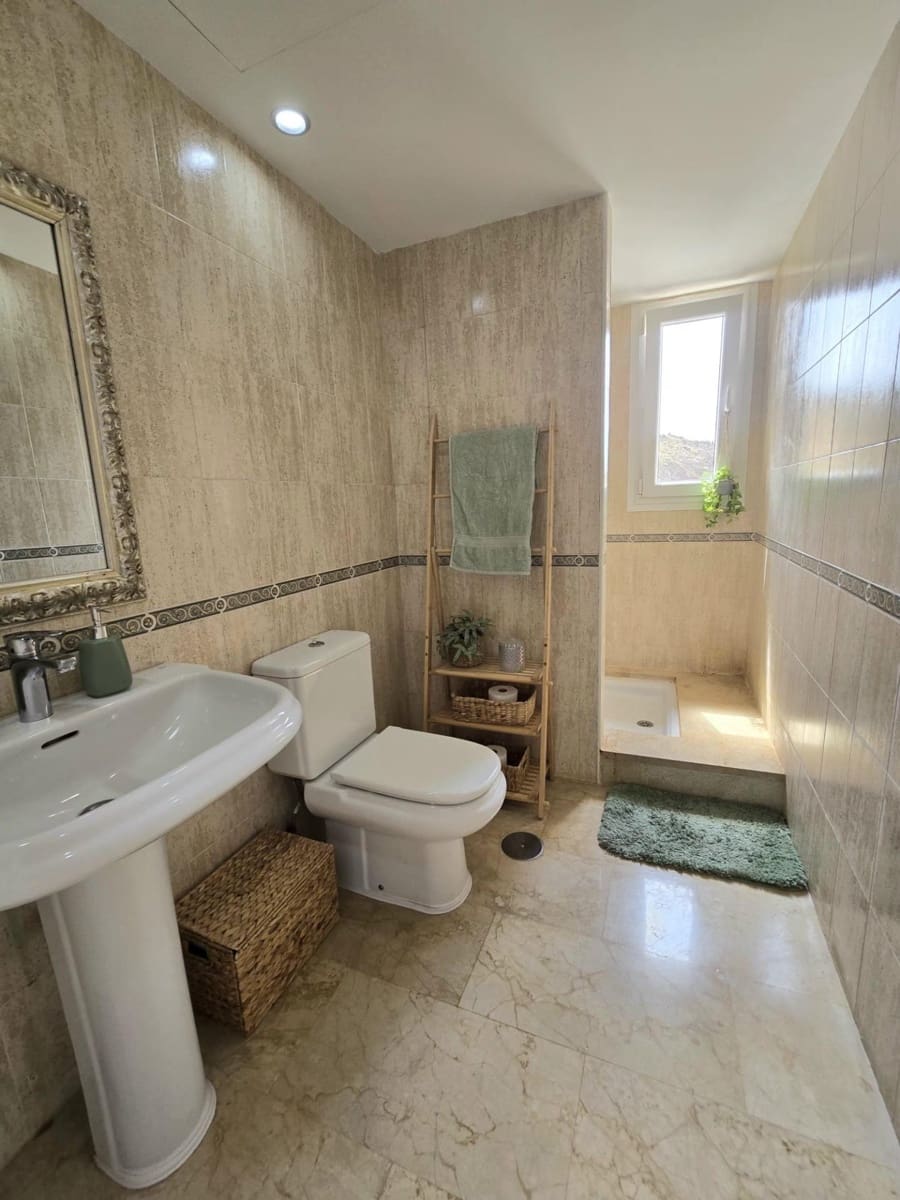 3 bedroom Flat for sale in Sitio de Calahonda with pool garage - € 429,000 (Ref: 9927349)