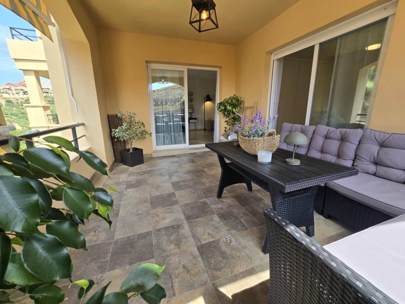 3 bedroom Flat for sale in Sitio de Calahonda with pool garage - € 429,000 (Ref: 9927349)