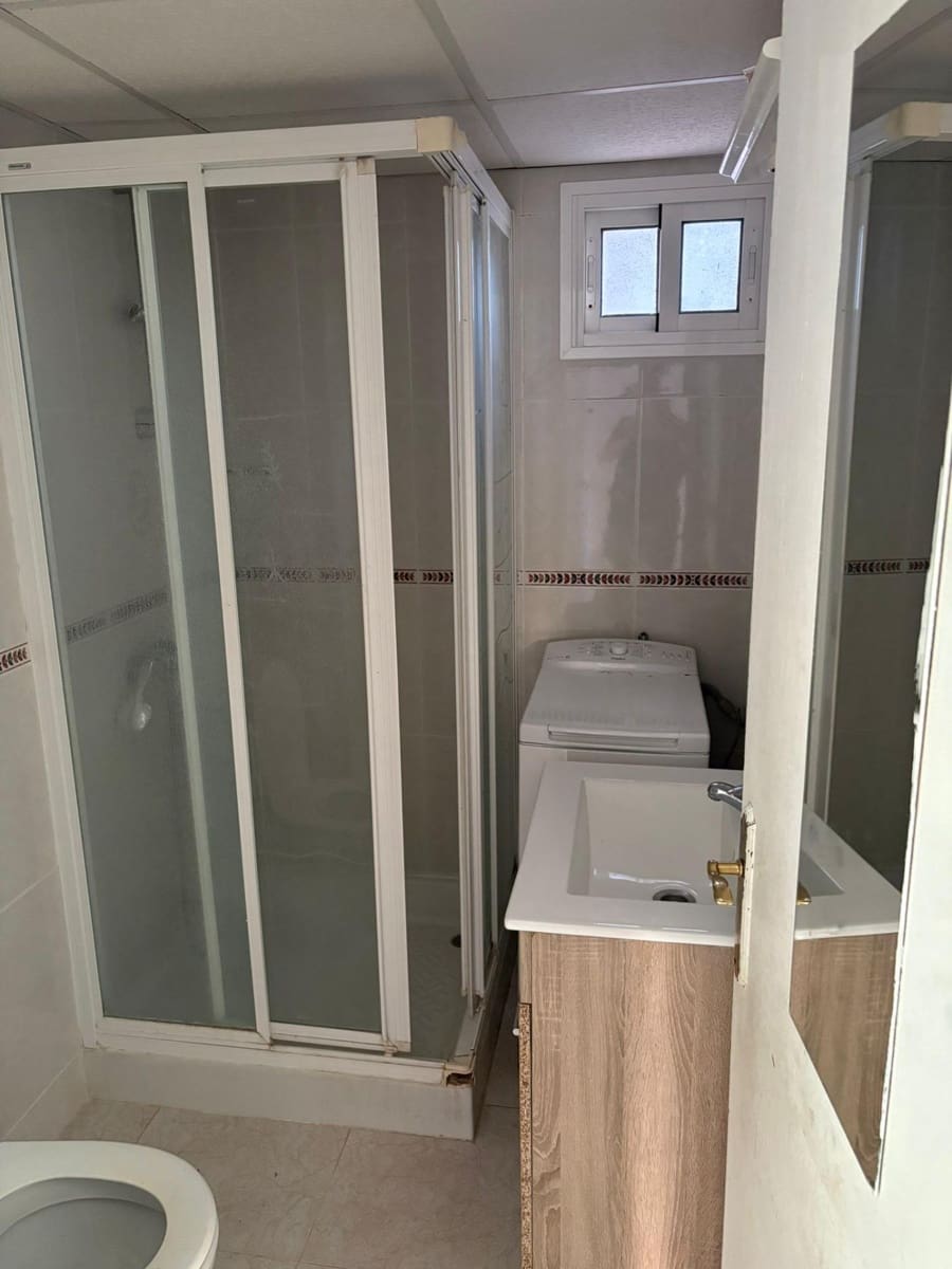2 bedroom Flat for sale in Benalmadena with pool - € 274,000 (Ref: 9945655)