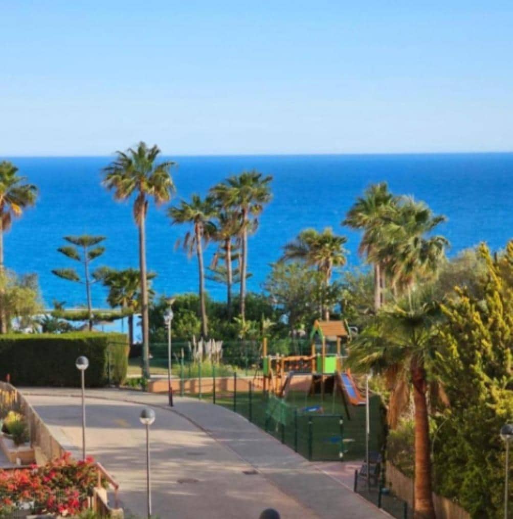 1 soveværelse Lejlighed til salg i Torrequebrada med swimmingpool - € 378.000 (Ref: 9945656)