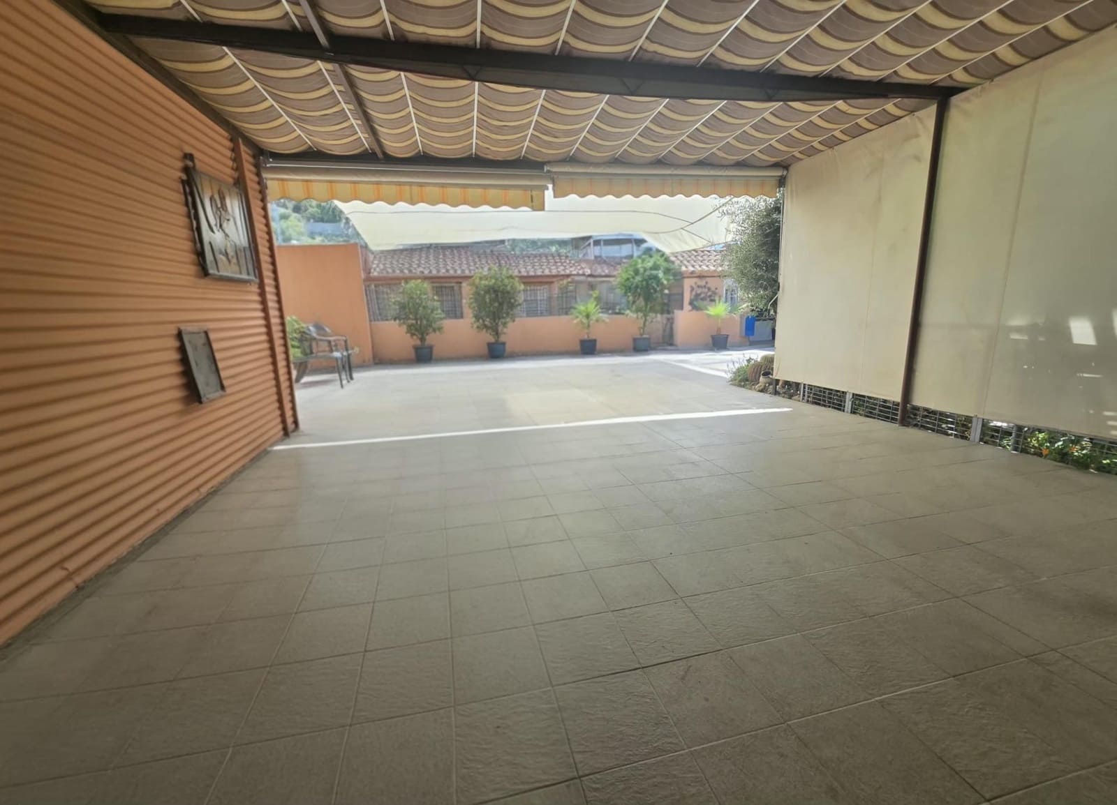 5 bedroom Villa for sale in Rincon de la Victoria with garage - € 520,000 (Ref: 9945657)