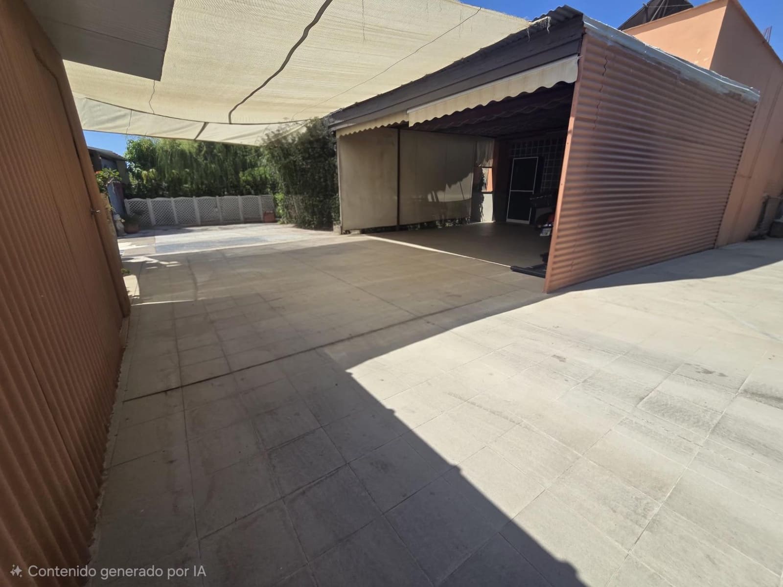 5 bedroom Villa for sale in Rincon de la Victoria with garage - € 520,000 (Ref: 9945657)