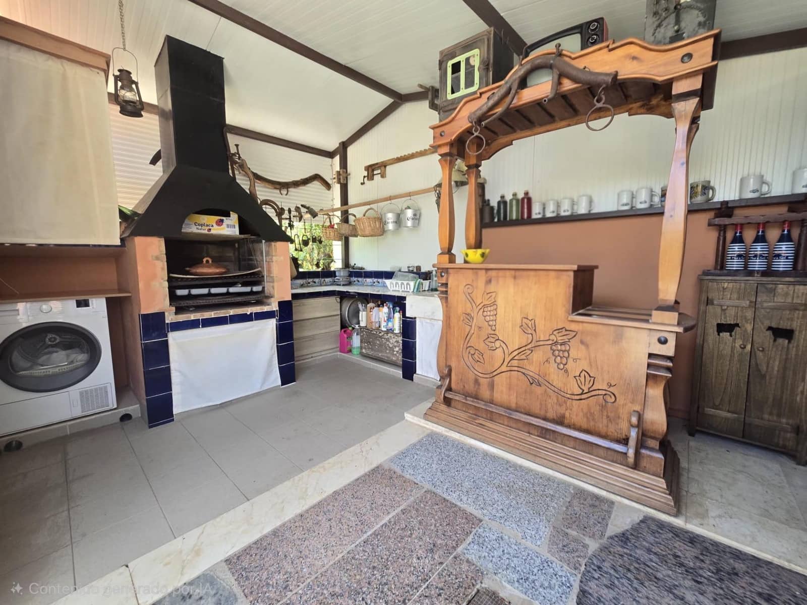 5 bedroom Villa for sale in Rincon de la Victoria with garage - € 520,000 (Ref: 9945657)
