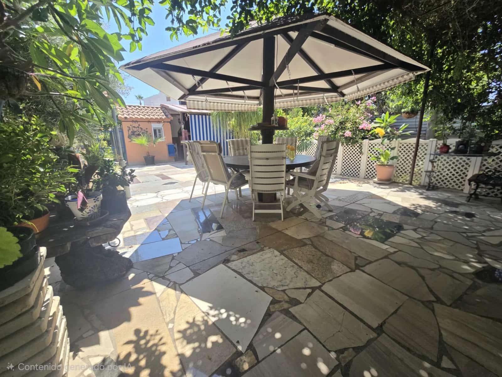 5 bedroom Villa for sale in Rincon de la Victoria with garage - € 520,000 (Ref: 9945657)