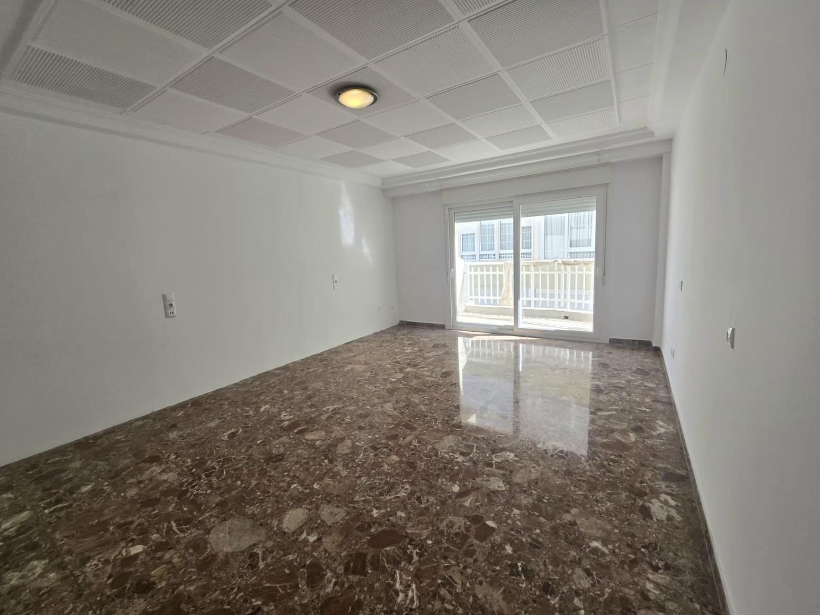3 bedroom Flat for sale in Fuengirola with garage - € 900,000 (Ref: 9949732)