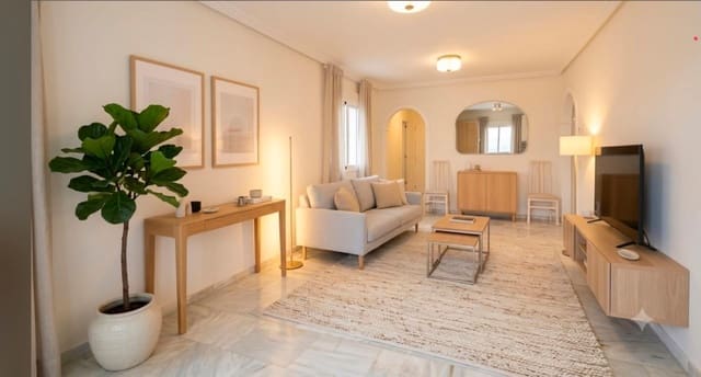 2 soverom Leilighet til salgs i Torremolinos med svømmebasseng - € 420 000 (Ref: 9949733)
