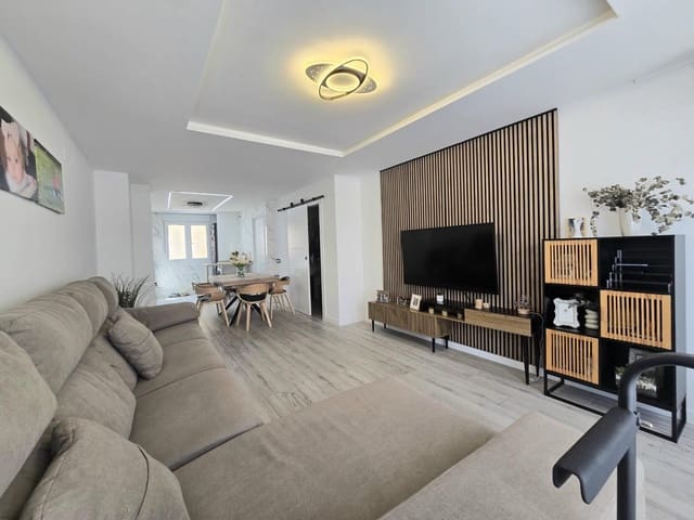 4 soverom Leilighet til salgs i Carretera de Cadiz, Málaga by med garasje - € 575 000 (Ref: 9957940)