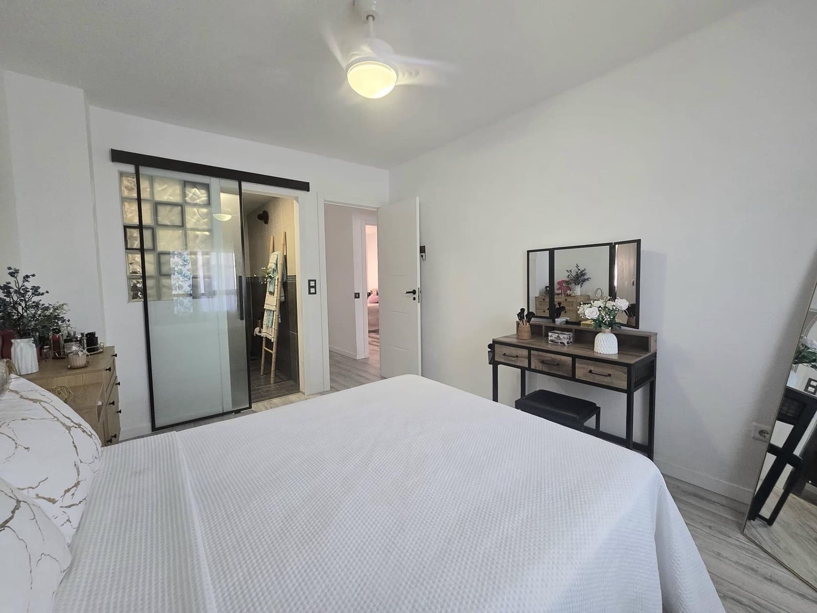 Piso de 4 habitaciones en Málaga ciudad en venta con garaje - 575.000 € (Ref: 9957940)