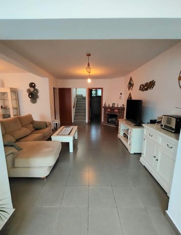 Chalet de 4 habitaciones en Benalmadena Costa, Benalmádena en venta con garaje - 599.000 € (Ref: 9959746)