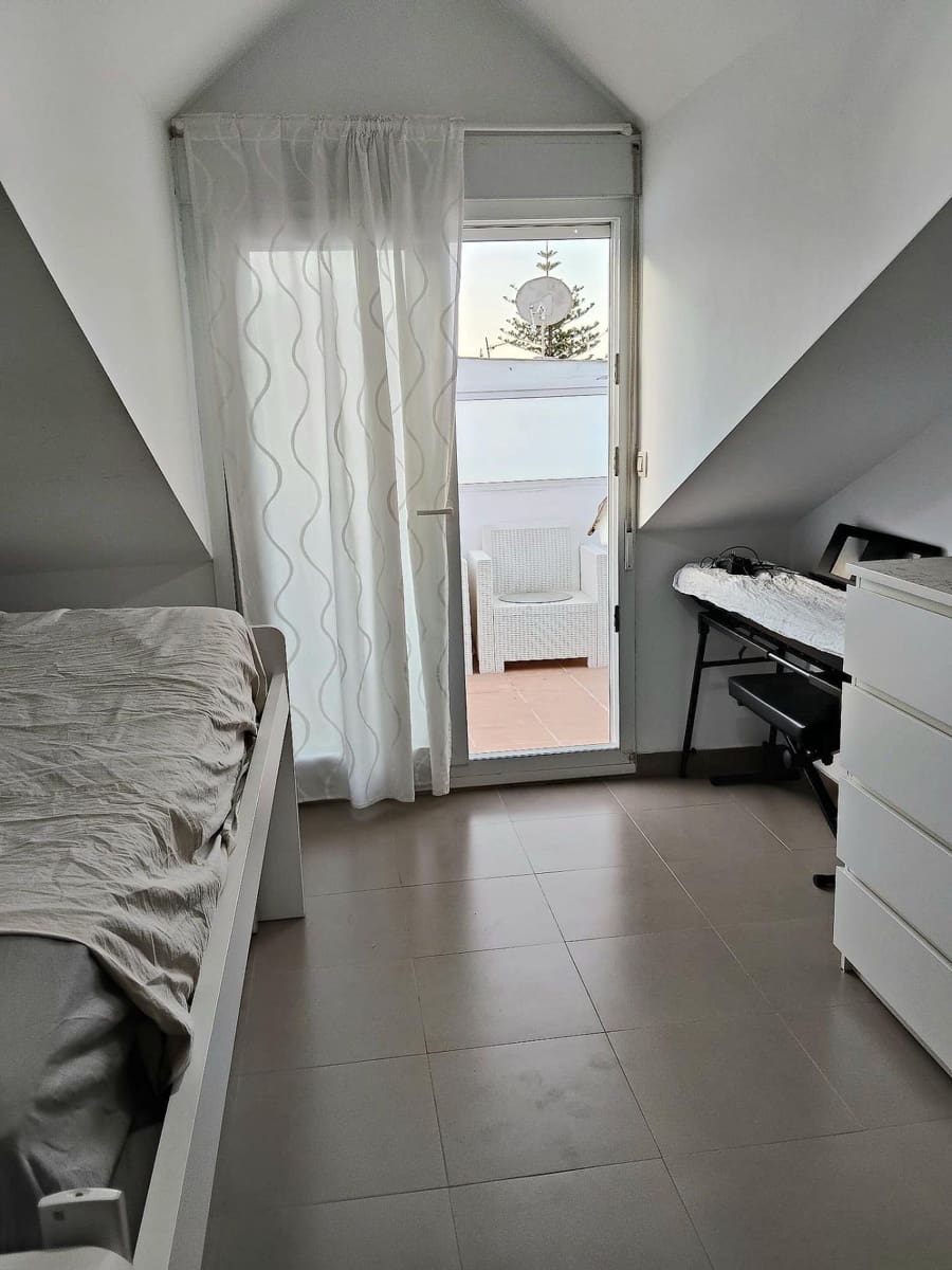 4 bedroom Villa for sale in Benalmadena Costa with garage - € 599,000 (Ref: 9959746)