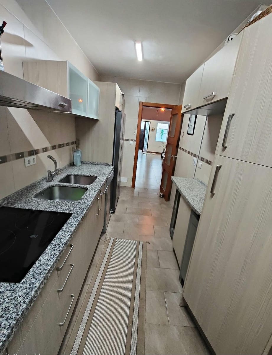 4 bedroom Villa for sale in Benalmadena Costa with garage - € 599,000 (Ref: 9959746)