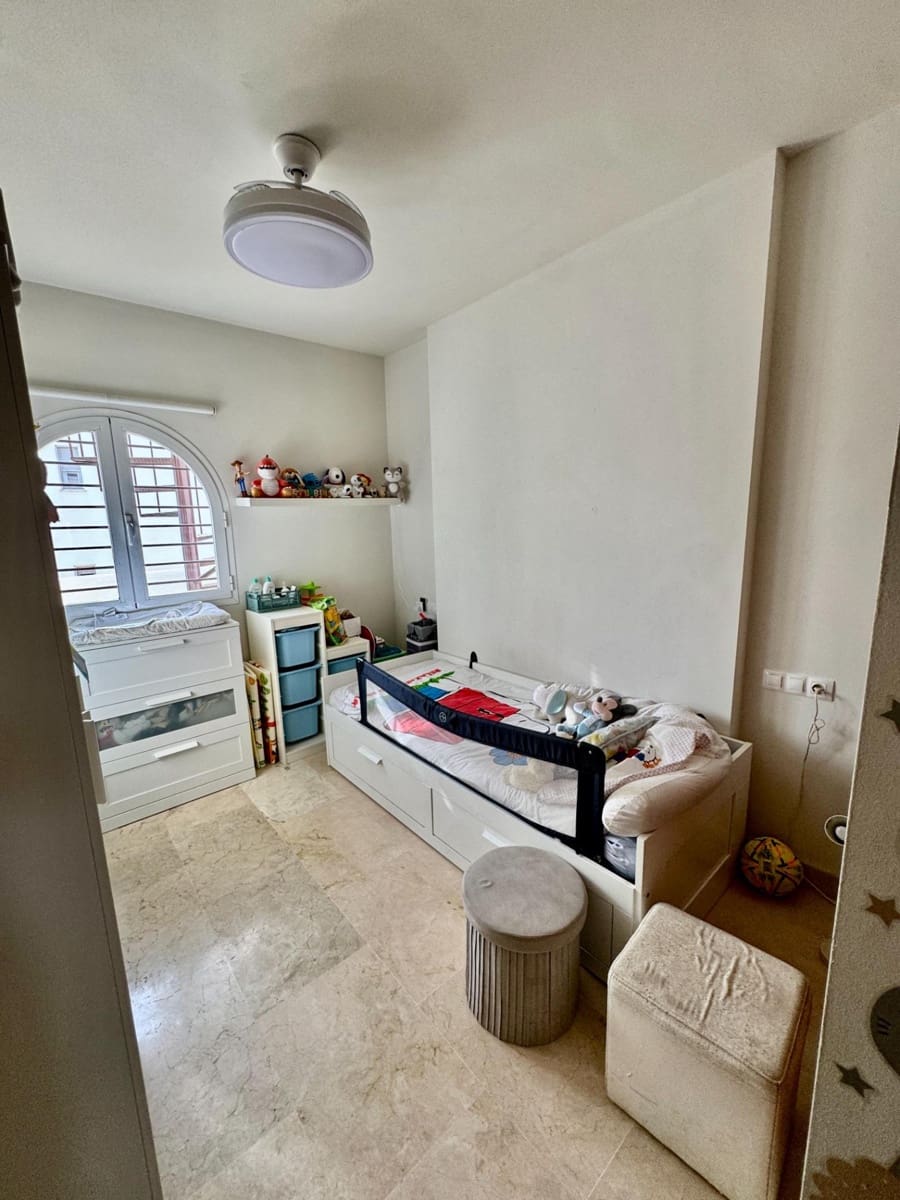 2 soverom Penthouse til salgs i Benalmadena med svømmebasseng garasje - € 310 000 (Ref: 9973279)