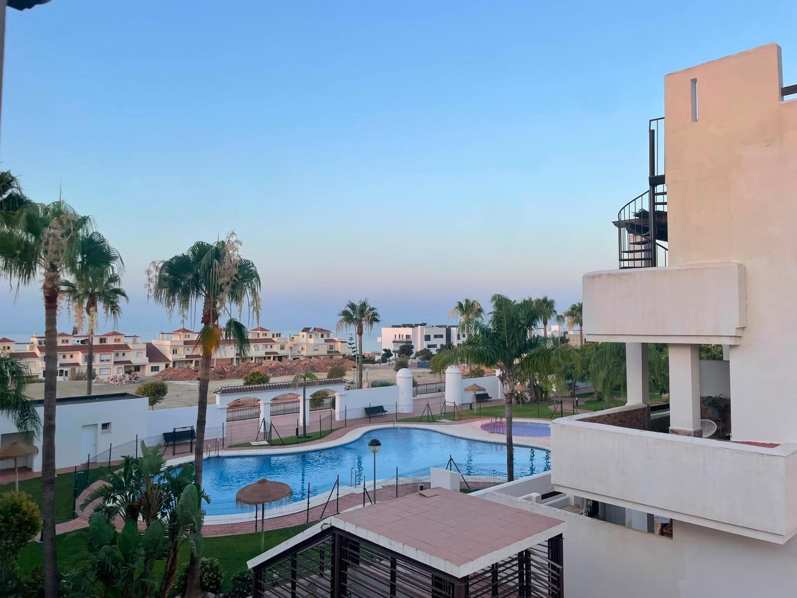2 soverom Penthouse til salgs i Benalmadena med svømmebasseng garasje - € 310 000 (Ref: 9973279)