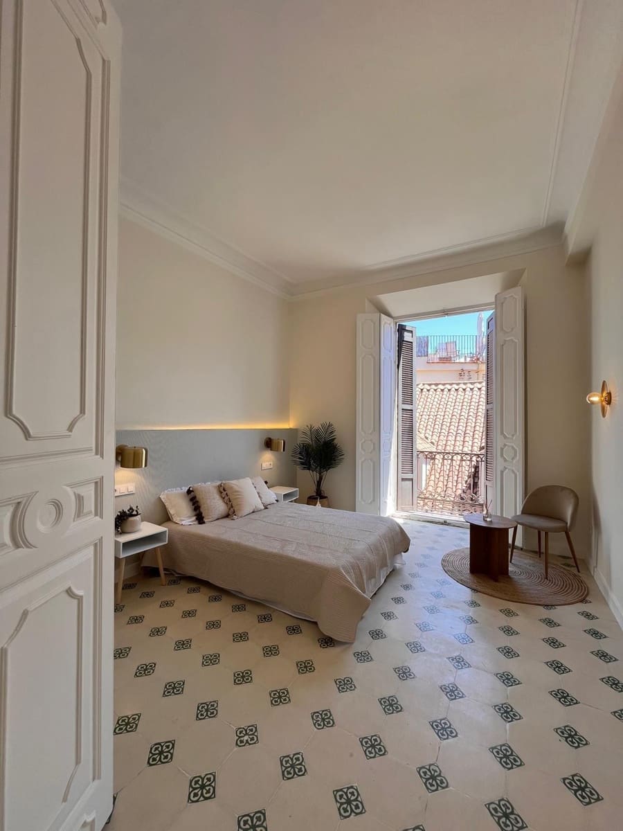 4 slaapkamer Flat te koop in Malaga stad - € 1.250.000 (Ref: 9975369)