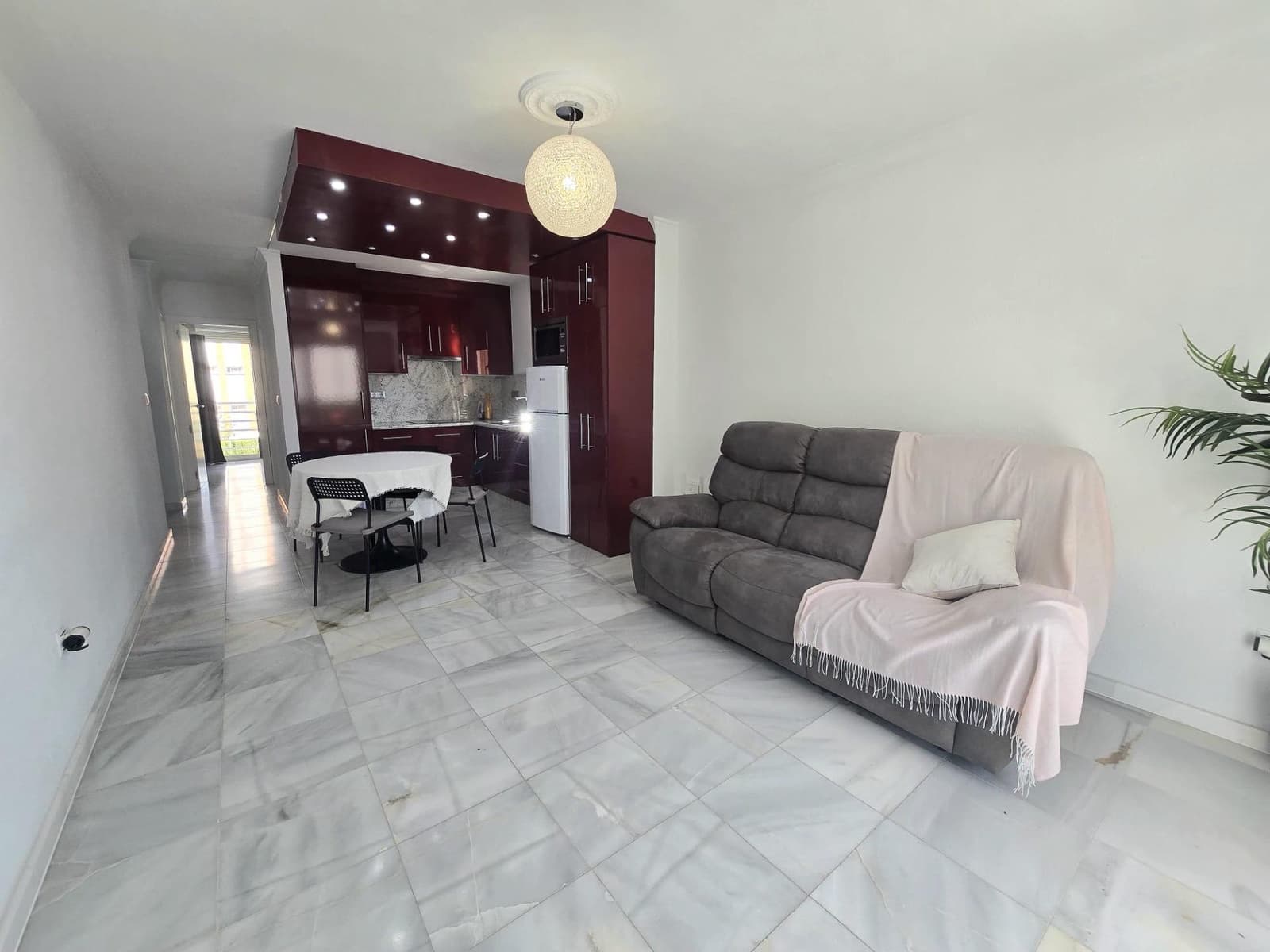 2 soverom Leilighet til salgs i Torremolinos med svømmebasseng garasje - € 315 000 (Ref: 9984958)