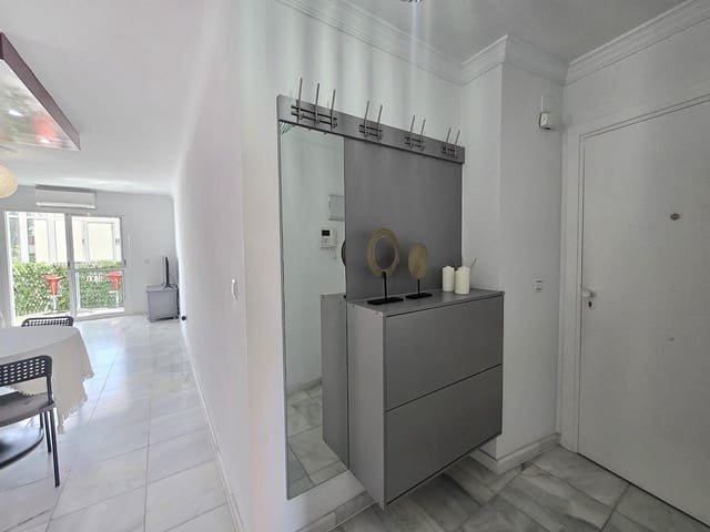 2 soverom Leilighet til salgs i Torremolinos med svømmebasseng garasje - € 315 000 (Ref: 9984958)