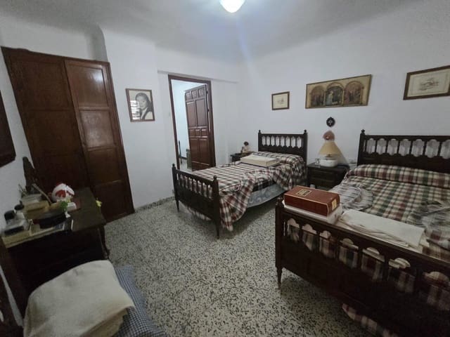 7 sypialnia Dom na sprzedaż w Antequera - 245 000 € (Ref: 9984960)