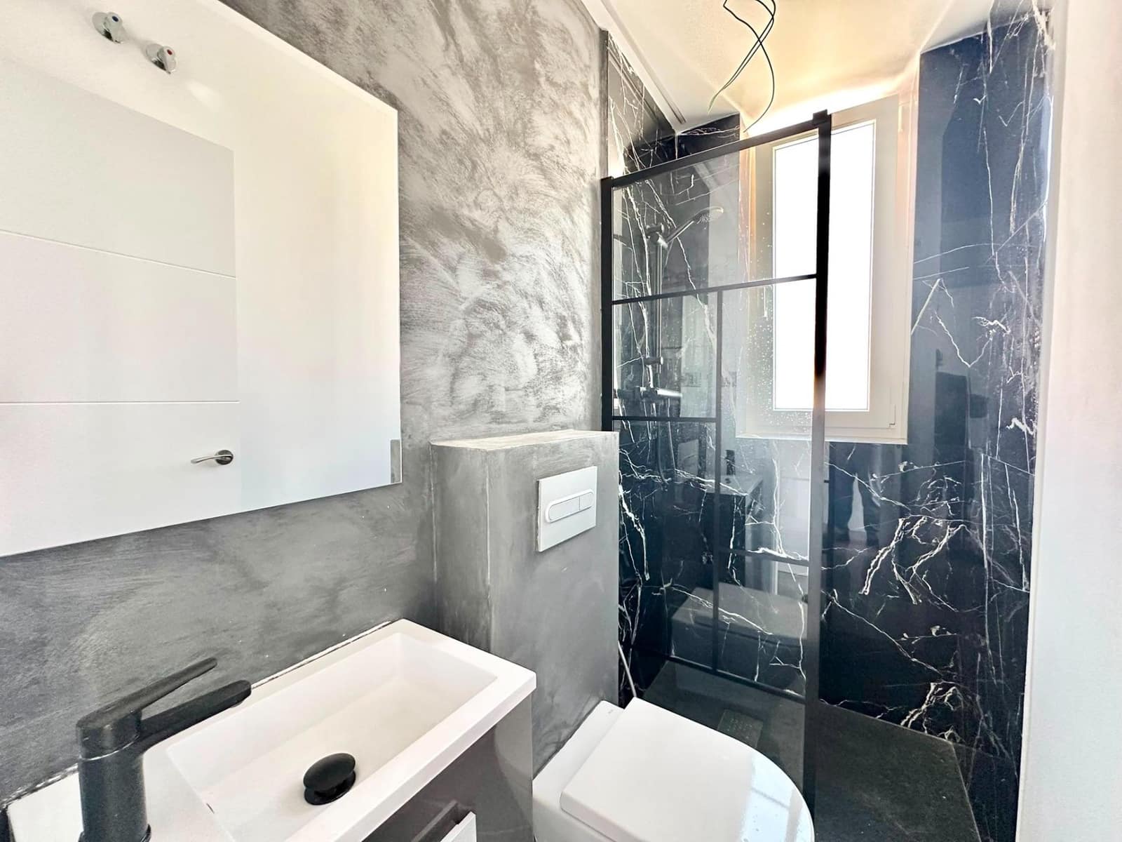 2 soverom Leilighet til salgs i Benalmadena med svømmebasseng garasje - € 529 000 (Ref: 9990695)