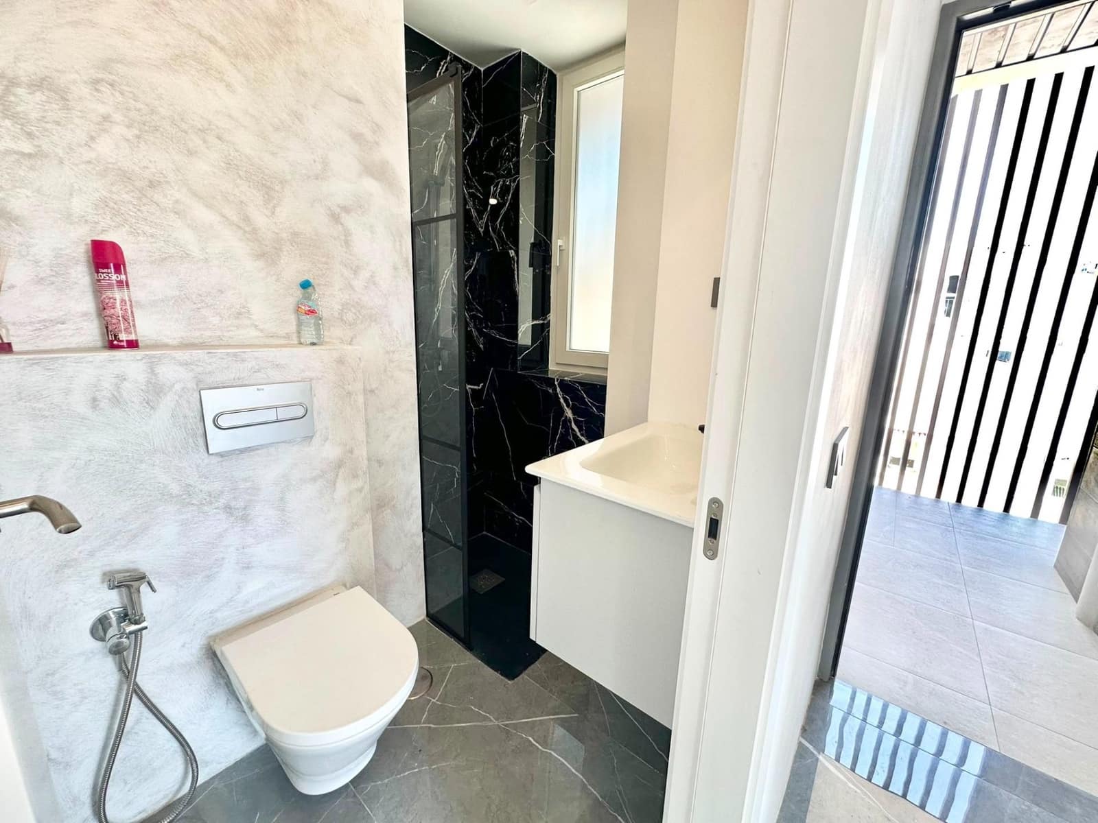 2 soverom Leilighet til salgs i Benalmadena med svømmebasseng garasje - € 529 000 (Ref: 9990695)
