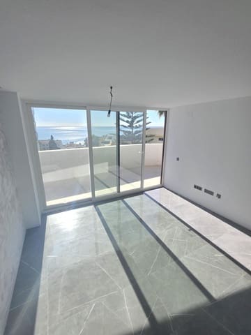 2 soveværelse Penthouse til salg i Benalmádena med swimmingpool garage - € 749.000 (Ref: 9990696)