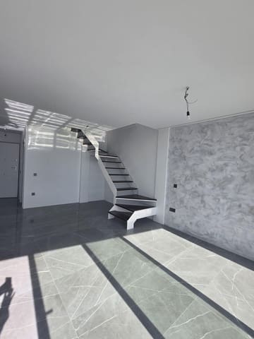 2 soveværelse Penthouse til salg i Benalmádena med swimmingpool garage - € 749.000 (Ref: 9990696)