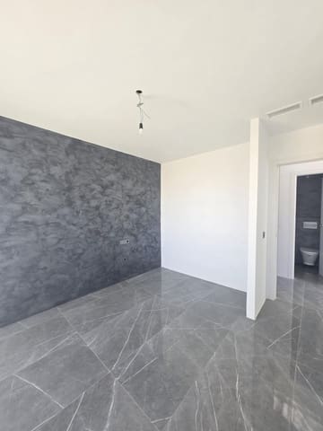 2 soveværelse Penthouse til salg i Benalmádena med swimmingpool garage - € 749.000 (Ref: 9990696)