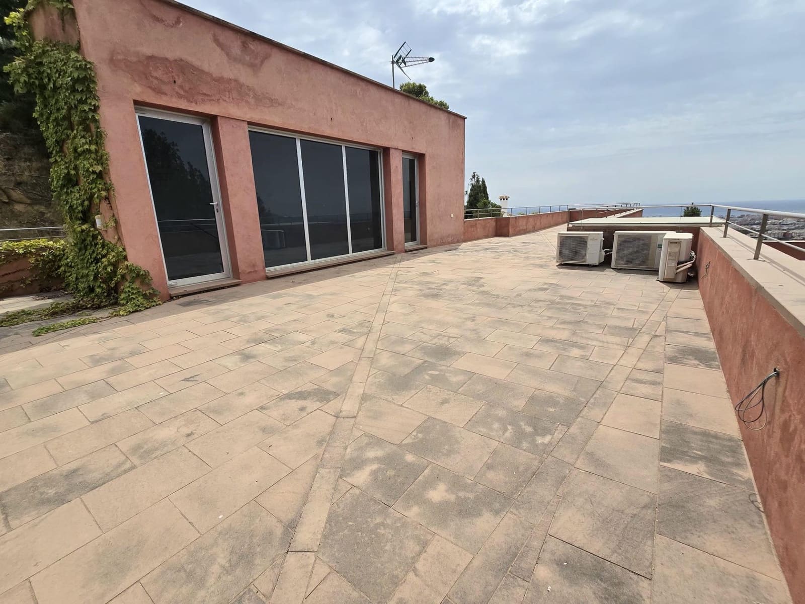 6 sovrum Villa till salu i Puerto de la Torre med pool garage - 1 900 000 € (Ref: 9998779)