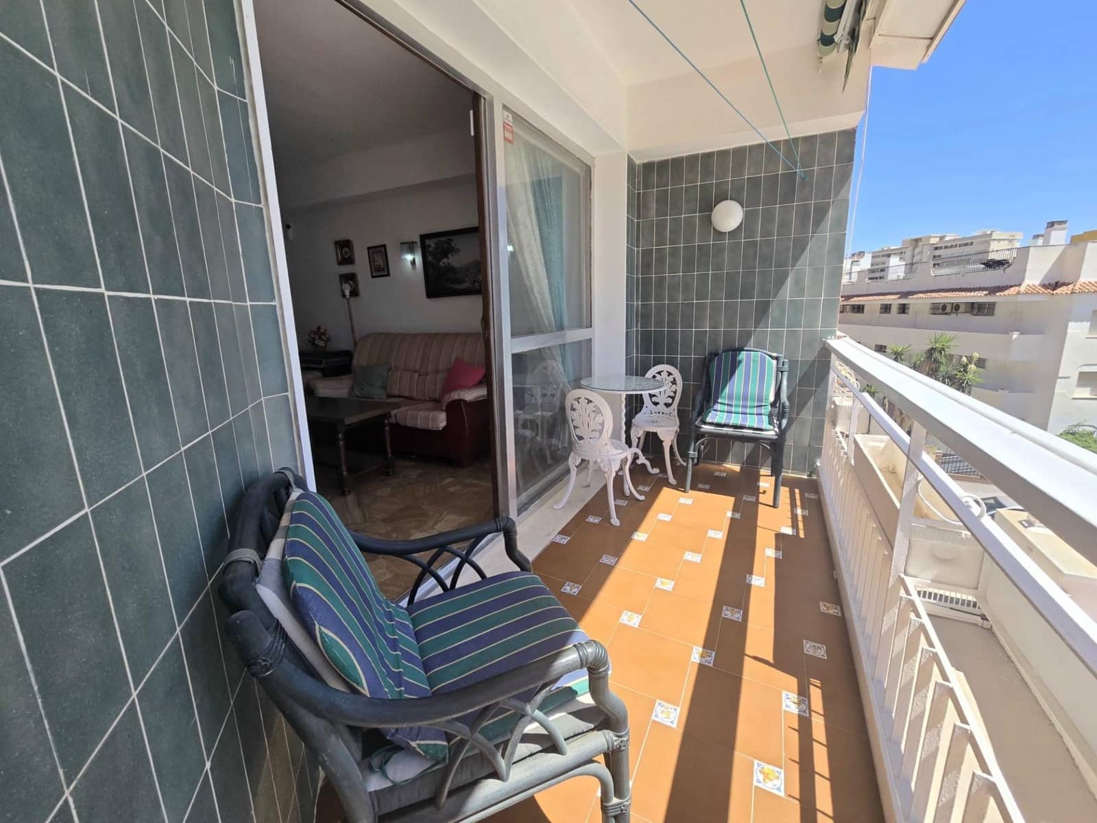 2 slaapkamer Flat te koop in Torremolinos met zwembad - € 291.200 (Ref: 9998780)
