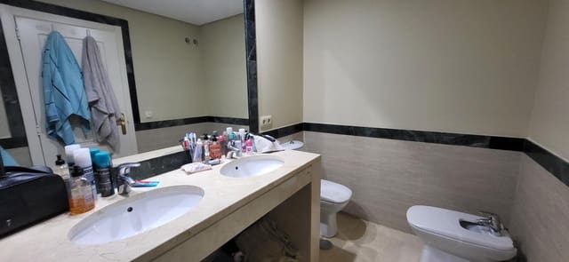 2 camera da letto Appartamento da affittare in La Quinta, Benahavís con piscina garage - 2.000 € (Rif: 10005792)
