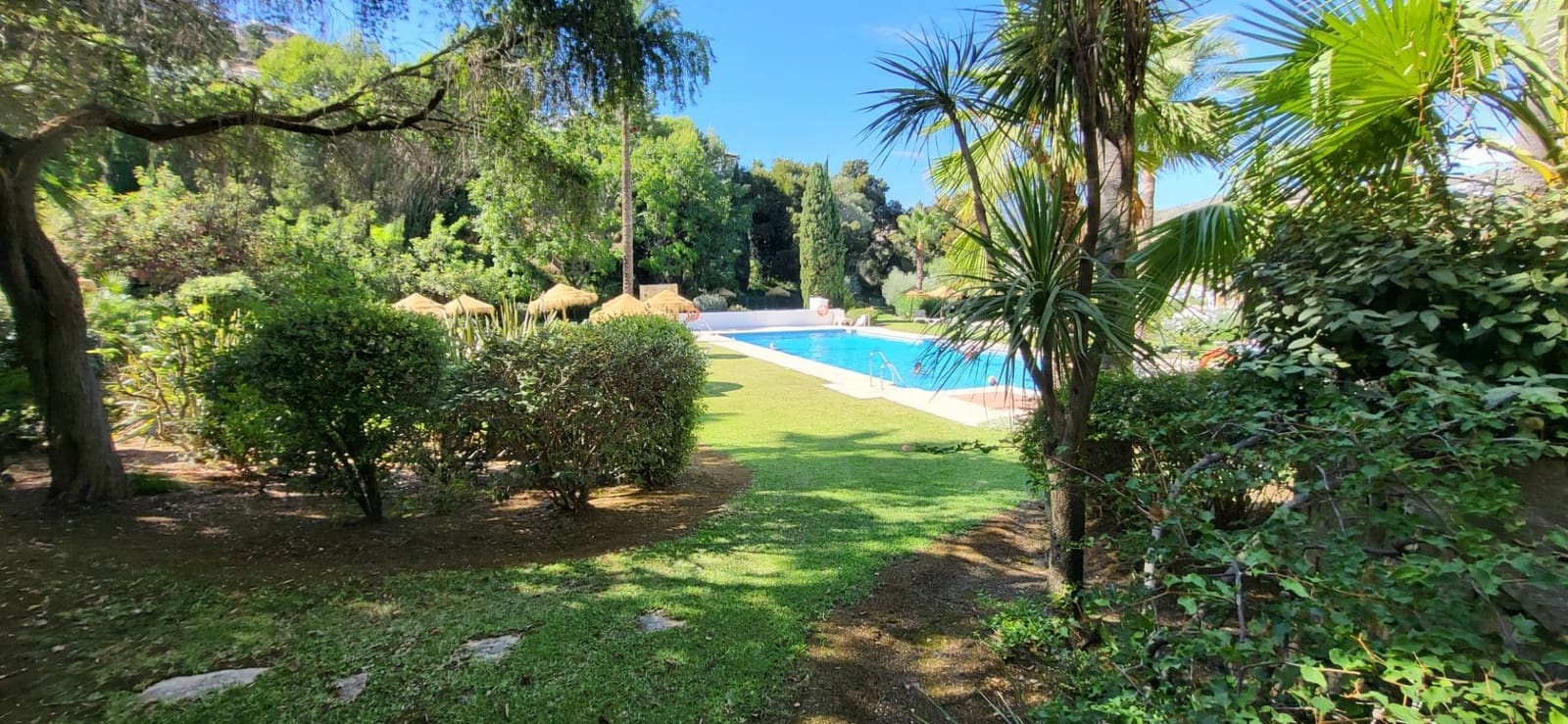 2 camera da letto Appartamento da affittare in La Quinta con piscina garage - 2.000 € (Rif: 10005792)