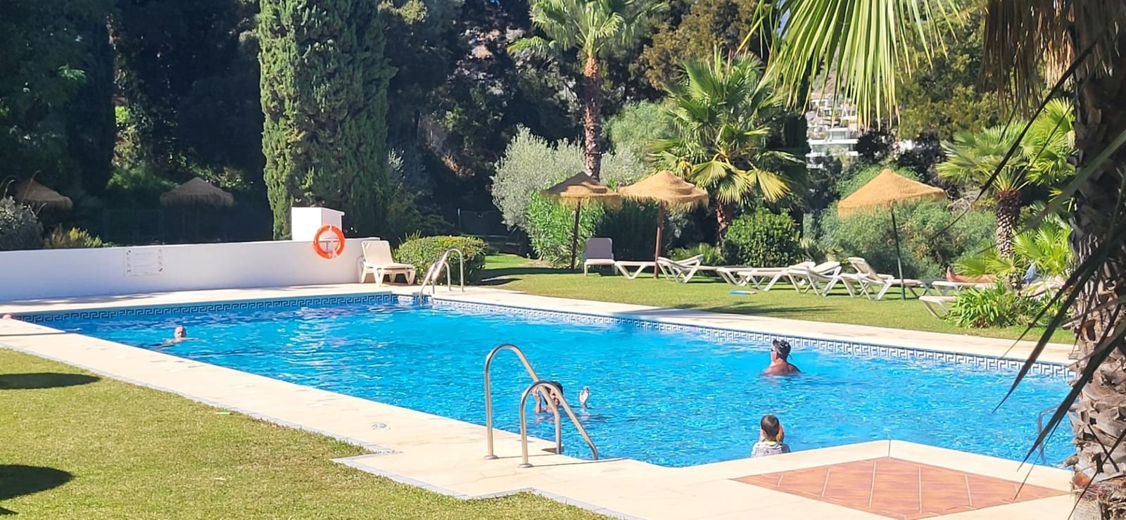 2 camera da letto Appartamento da affittare in La Quinta con piscina garage - 2.000 € (Rif: 10005792)