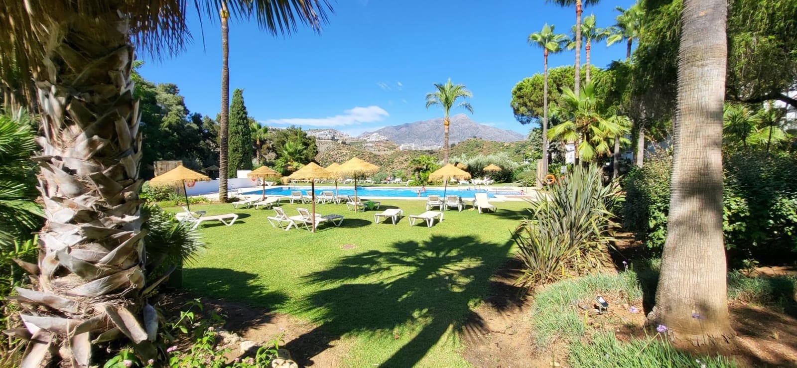 2 camera da letto Appartamento da affittare in La Quinta con piscina garage - 2.000 € (Rif: 10005792)