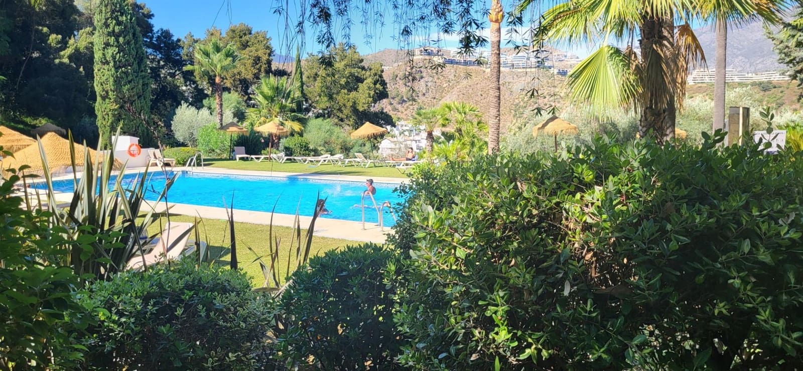 2 camera da letto Appartamento da affittare in La Quinta con piscina garage - 2.000 € (Rif: 10005792)