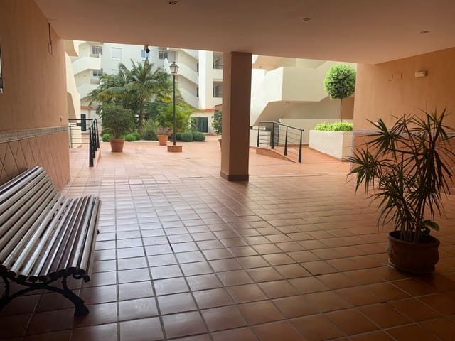 2 soverom Leilighet til leie i Guadalmina Alta, Marbella med svømmebasseng garasje - € 1 800 (Ref: 10013506)