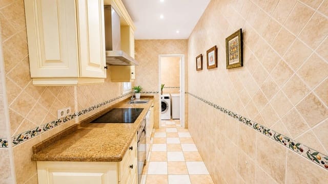 5 Zimmer Reihenhaus zu verkaufen in San Pedro de Alcantara, Marbella - 750.000 € (Ref: 10024380)